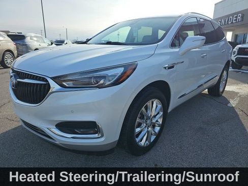 Used 2018 Buick Enclave Premium w/ Experience Buick Package FWD image 3