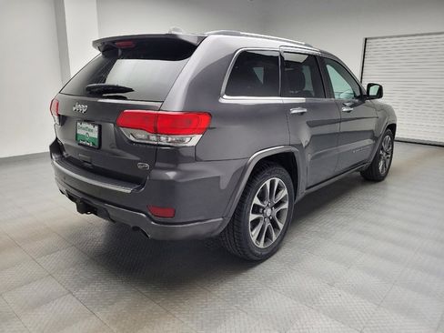 Used 2017 Jeep Grand Cherokee Overland AWD/4WD image 9