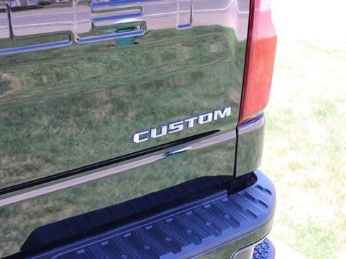 Used 2021 Chevrolet Silverado 1500 Custom Trail Boss AWD/4WD image 35
