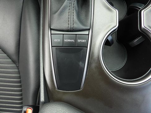 Used 2024 Toyota Camry SE image 24