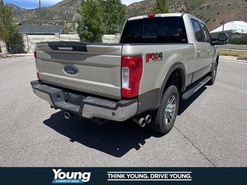 Used 2017 Ford F350 Lariat w/ Lariat Value Package AWD/4WD image 9