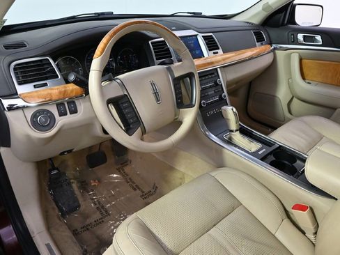 Used 2012 Lincoln MKS AWD image 12