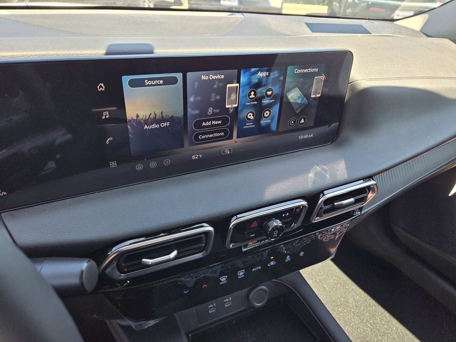New 2026 Nissan Sentra SR w/ Floor Mat Package FWD image 14