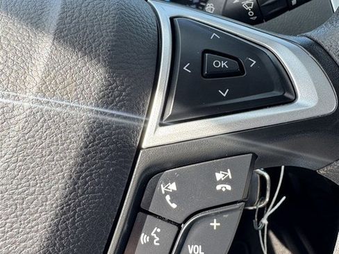 Used 2015 Ford Fusion SE image 22