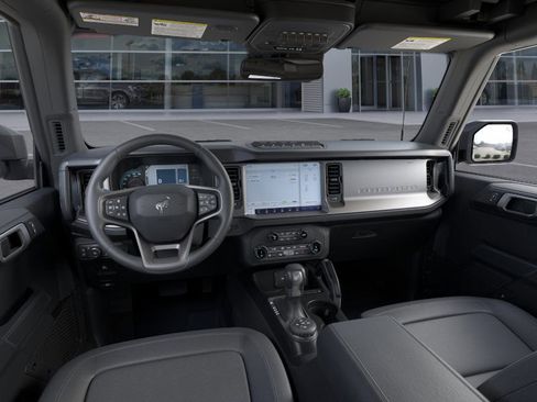 New 2025 Ford Bronco Badlands image 9