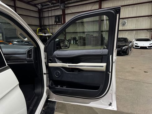 Used 2019 Ford Expedition Platinum image 22
