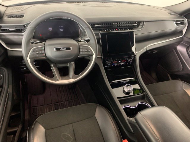 Used 2025 Jeep Grand Cherokee L Laredo AWD/4WD image 20