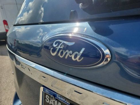 Certified 2018 Ford Explorer XLT FWD image 7