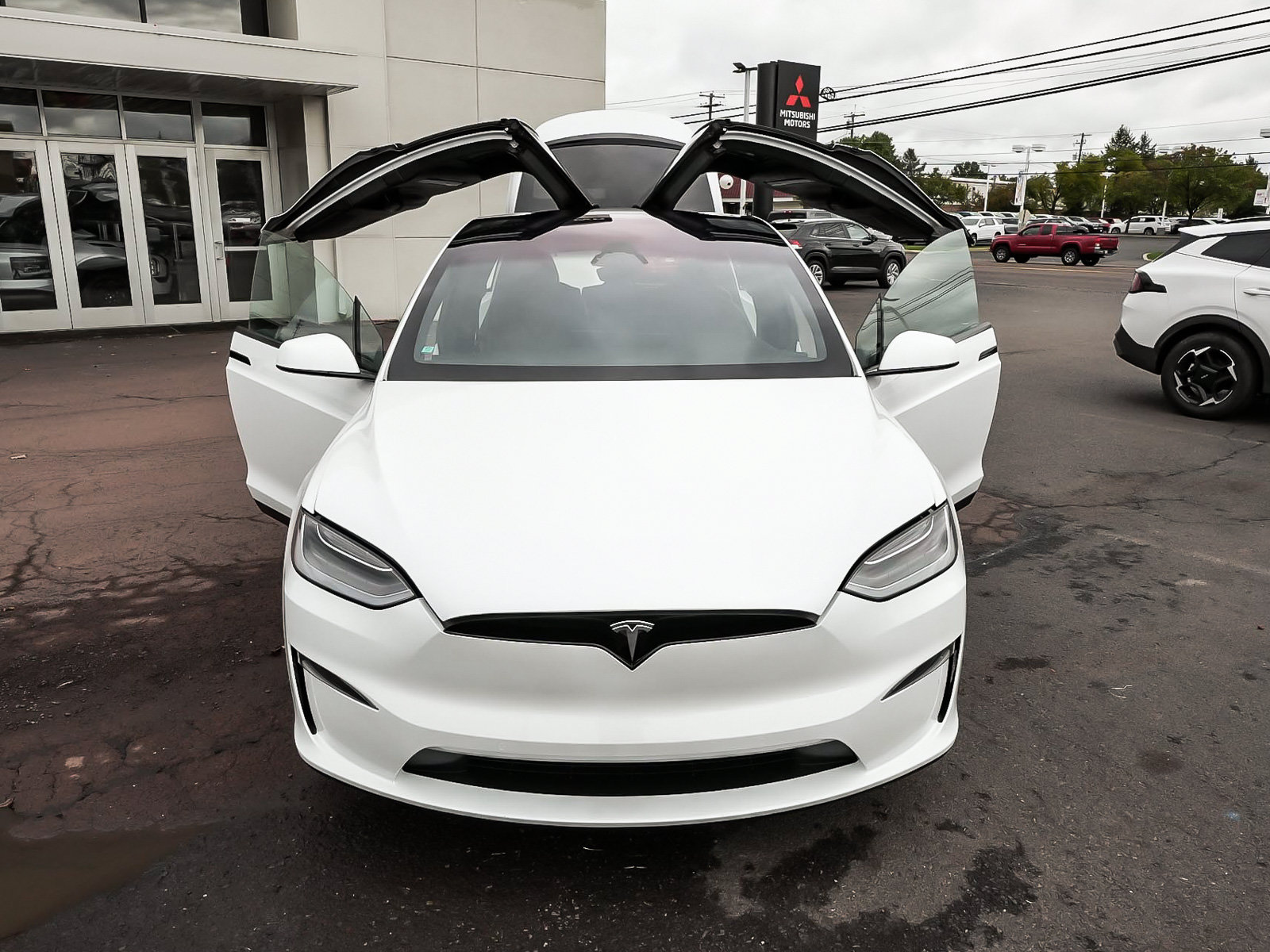 Used 2023 Tesla Model X AWD/4WD image 8