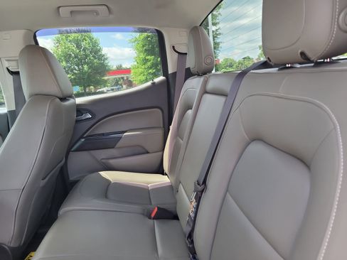 Used 2015 GMC Canyon SLT w/ Driver Alert Package RWD image 22