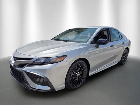 Used 2022 Toyota Camry SE w/ Convenience Package FWD image 7