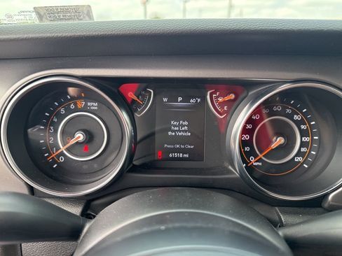 Used 2023 Jeep Gladiator Sport image 6