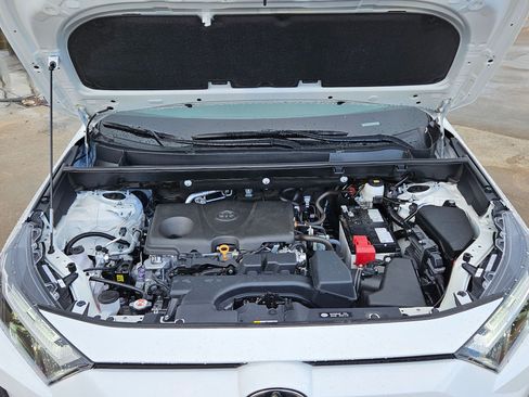 Used 2025 Toyota RAV4 XLE w/ Convenience Package FWD image 31