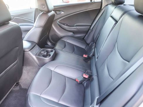 Used 2018 Chevrolet Volt Premier w/ Driver Confidence Package FWD image 18