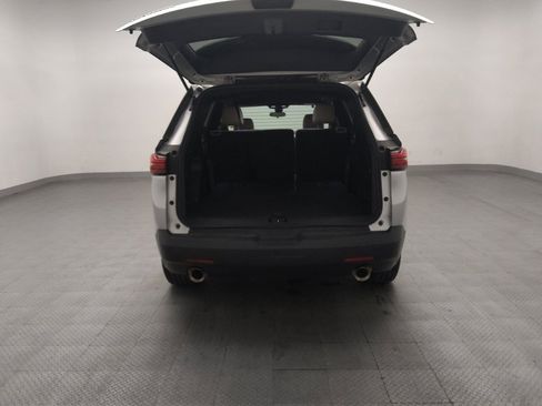 Used 2022 Chevrolet Traverse LS FWD image 29