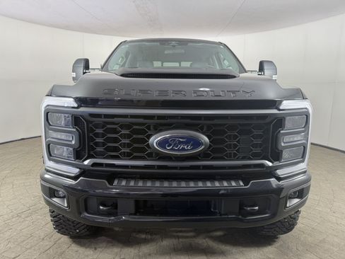 Used 2023 Ford F250 XL w/ STX Appearance Package AWD/4WD image 2