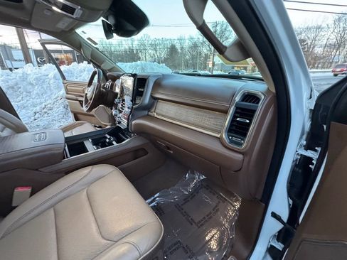 Used 2019 RAM 1500 Limited image 32