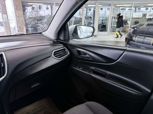 Used 2018 Chevrolet Equinox LT image 38