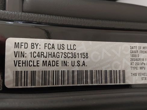 New 2025 Jeep Grand Cherokee Altitude image 34