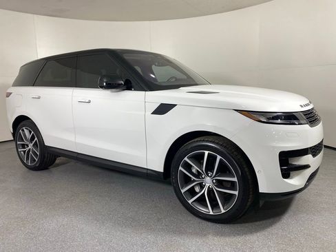 Used 2023 Land Rover Range Rover Sport SE AWD/4WD image 3