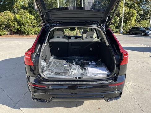 Certified 2025 Volvo XC60 T8 Plus w/ Protection Package Premier image 59