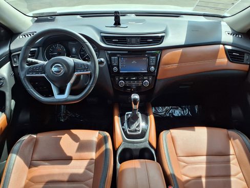 Used 2017 Nissan Rogue SL w/ SL Premium Package image 14