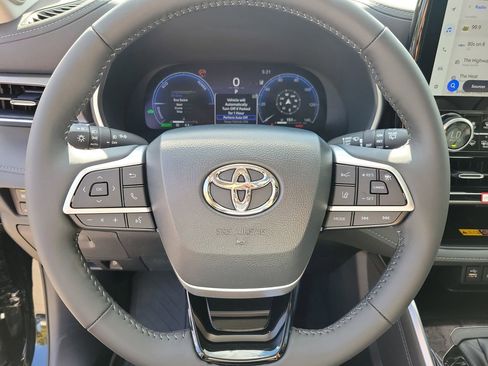 New 2026 Toyota Highlander Limited AWD/4WD image 21