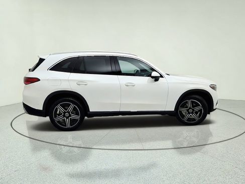 Used 2026 Mercedes-Benz GLC 300 image 7