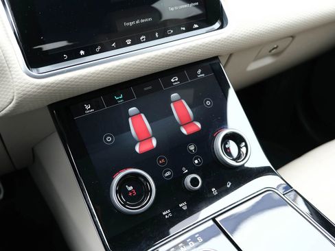 Used 2020 Land Rover Range Rover Velar R-Dynamic S image 44