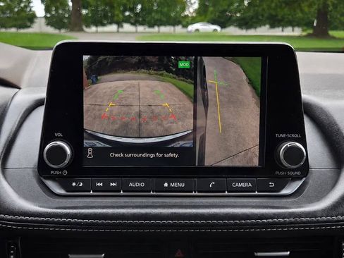 Used 2021 Nissan Rogue SV FWD image 28