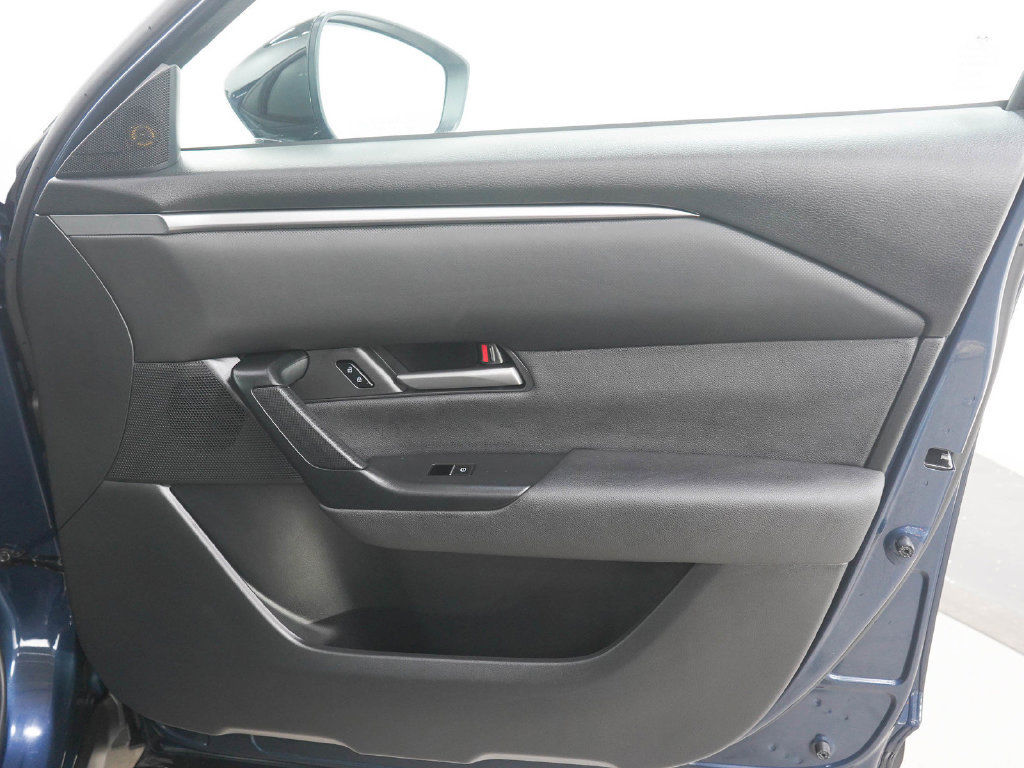 Used 2025 MAZDA CX-50 AWD 2.5 S w/ Select Package image 11