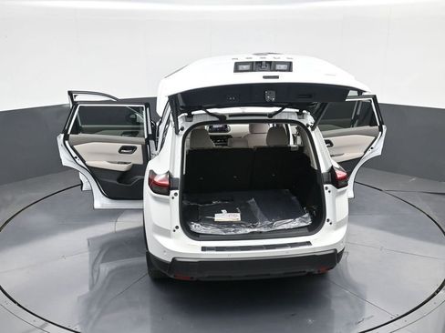 New 2025 Nissan Rogue SV image 34