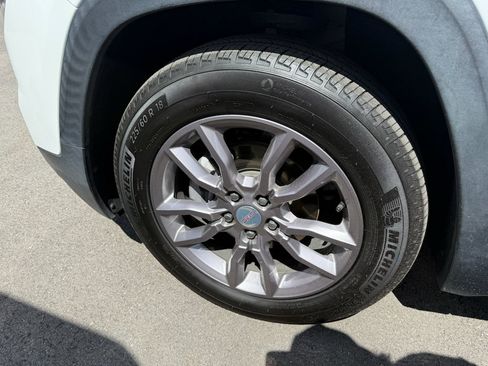 Used 2022 GMC Terrain SLT w/ Tech Package AWD/4WD image 7