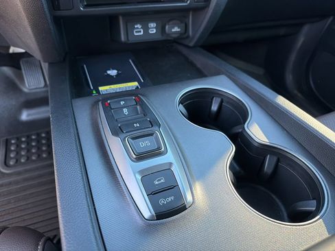 Used 2025 Honda Passport EX-L image 15