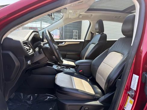 Used 2021 Ford Escape Titanium w/ Titanium Elite Package AWD/4WD image 11