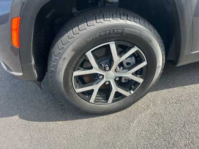 New 2025 Jeep Grand Cherokee L Limited w/ Trailer Tow Package