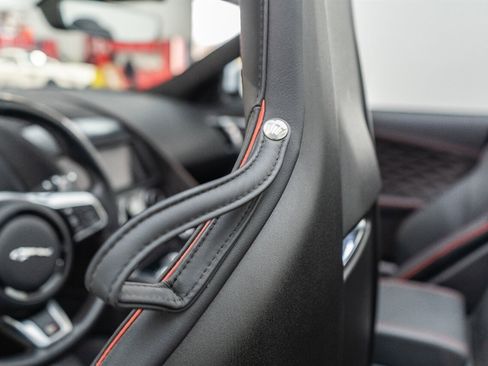 Used 2020 Jaguar F-TYPE SVR image 25