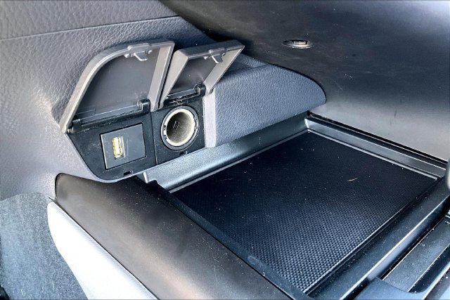 Used 2024 Toyota Camry SE FWD image 26