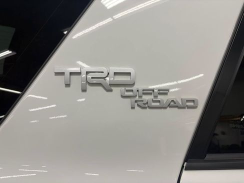 Used 2024 Toyota 4Runner TRD Off-Road Premium w/ Moonroof Package AWD/4WD image 10
