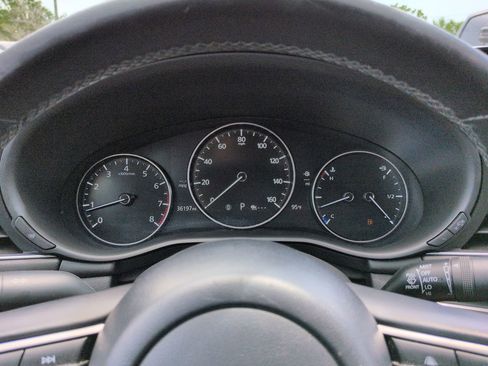 Used 2021 MAZDA MAZDA3 s FWD image 25