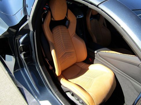 Used 2021 Chevrolet Corvette Stingray Preferred Cpe w/ Z51 Performance Package image 12