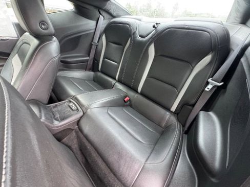 Used 2016 Chevrolet Camaro LT RWD image 21