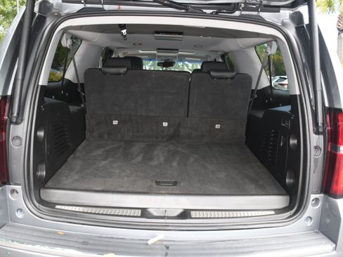 Used 2020 Chevrolet Suburban Premier AWD/4WD image 20