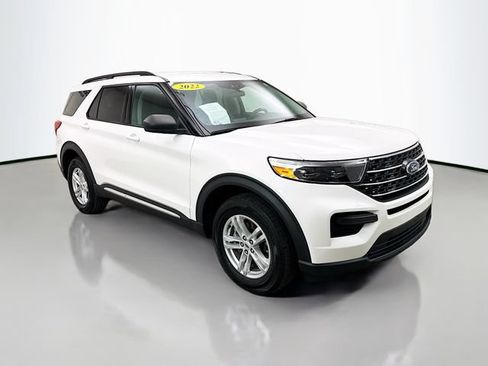 Used 2022 Ford Explorer XLT AWD/4WD image 1