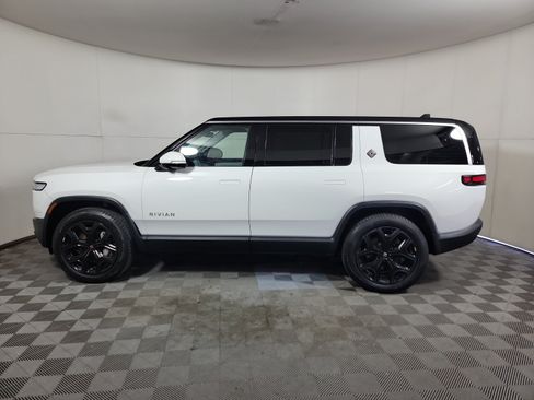 Used 2024 Rivian R1S Adventure AWD/4WD image 2
