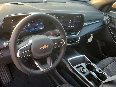 New 2026 Chevrolet Equinox LT image 17