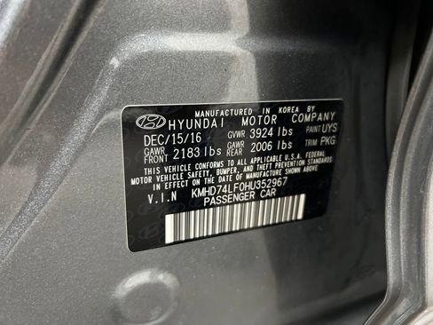 Used 2017 Hyundai Elantra SE image 31