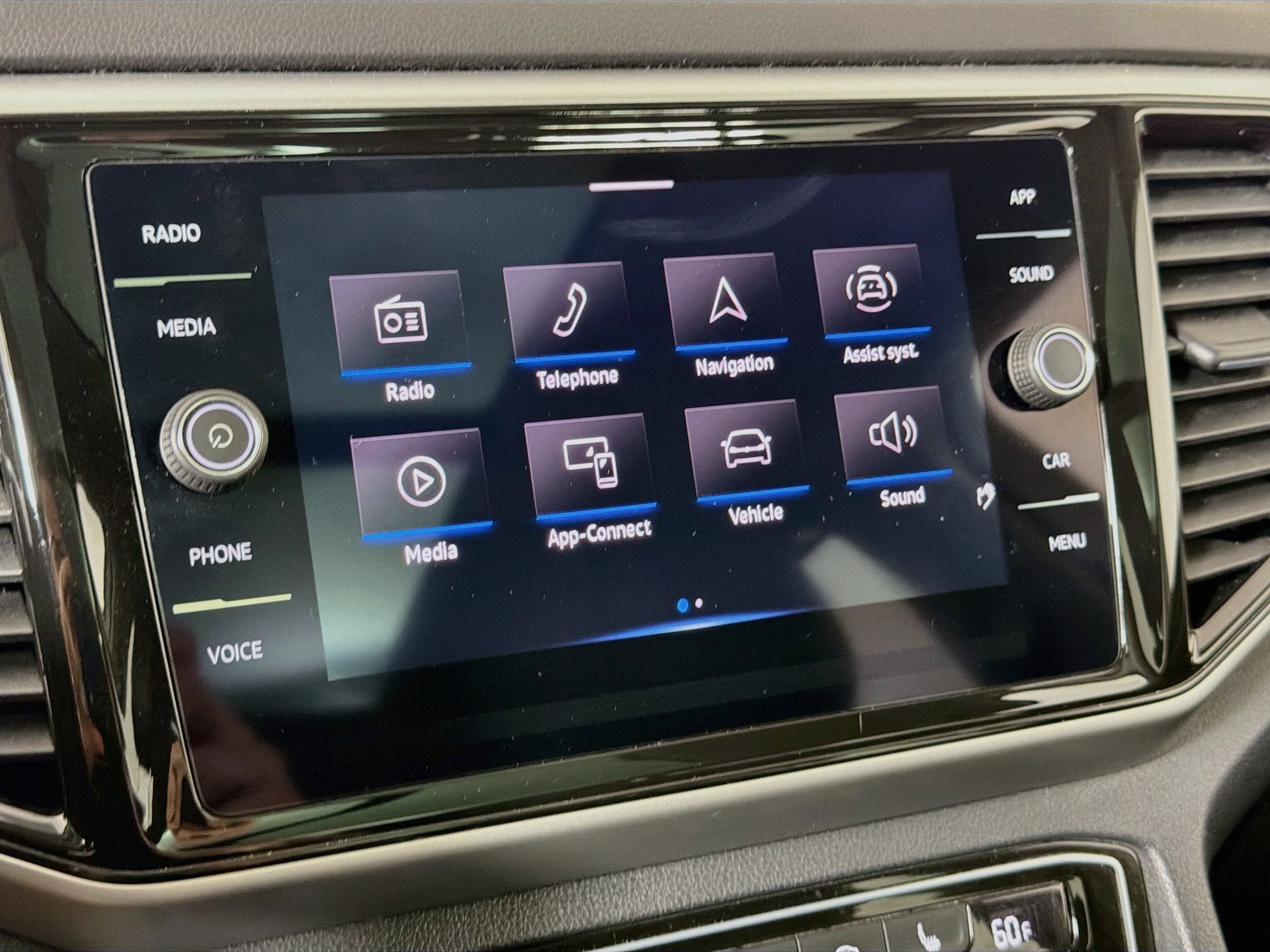 Certified 2023 Volkswagen Atlas SE w/ Panoramic Sunroof Package FWD image 14