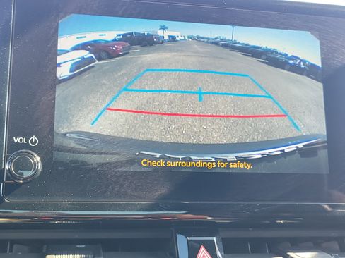 Used 2024 Toyota Corolla SE image 23