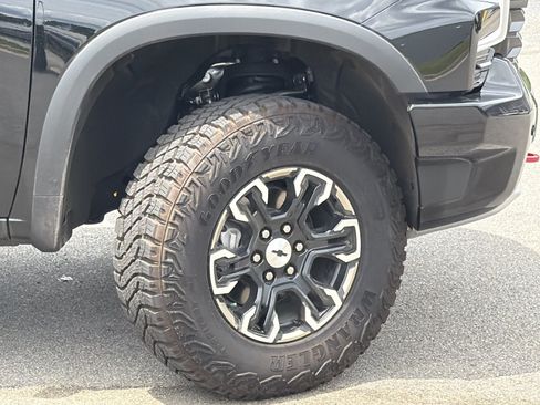 Used 2026 Chevrolet Silverado 1500 ZR2 AWD/4WD image 5